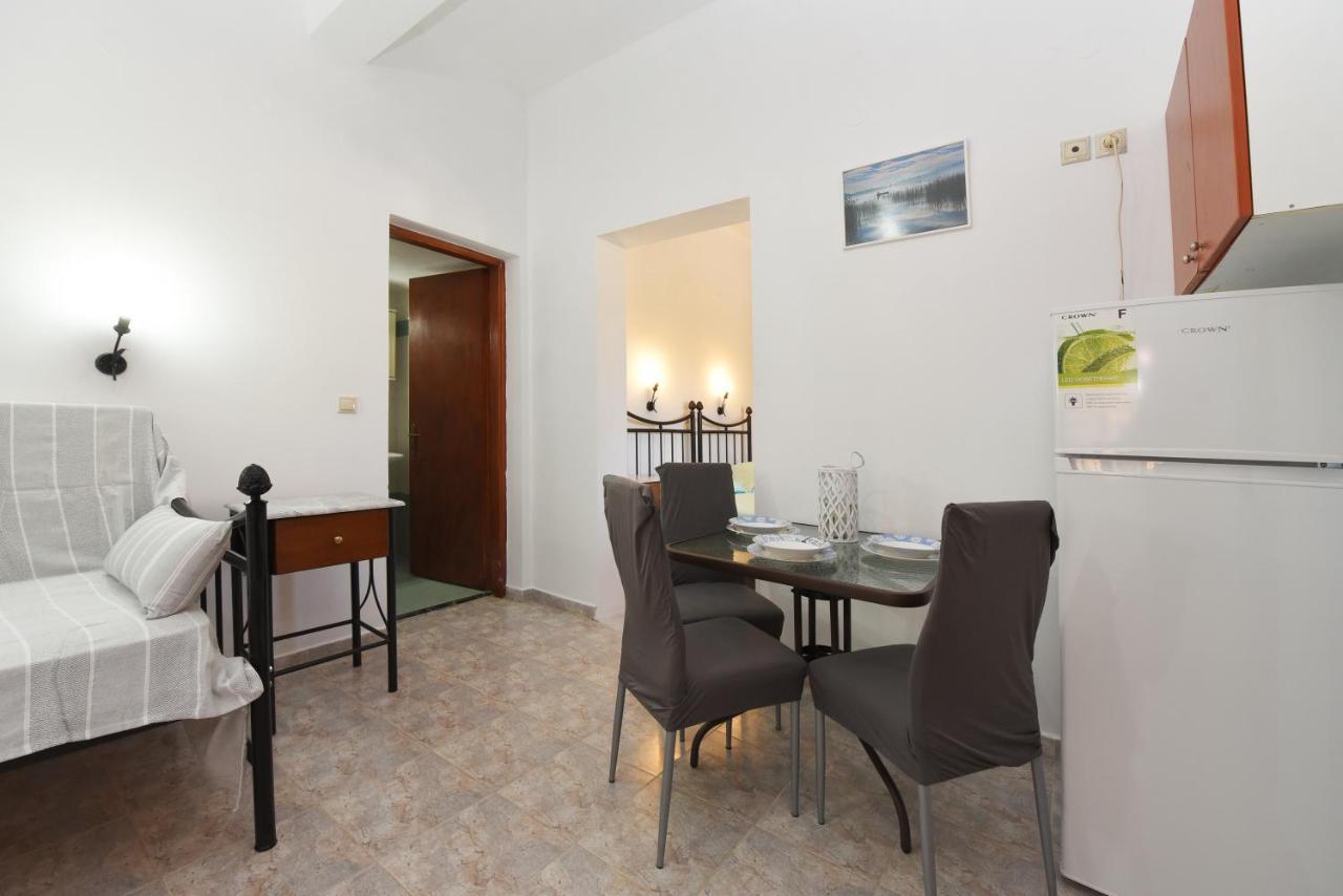 Ferienwohnung Klotho Posidhonía Exterior foto