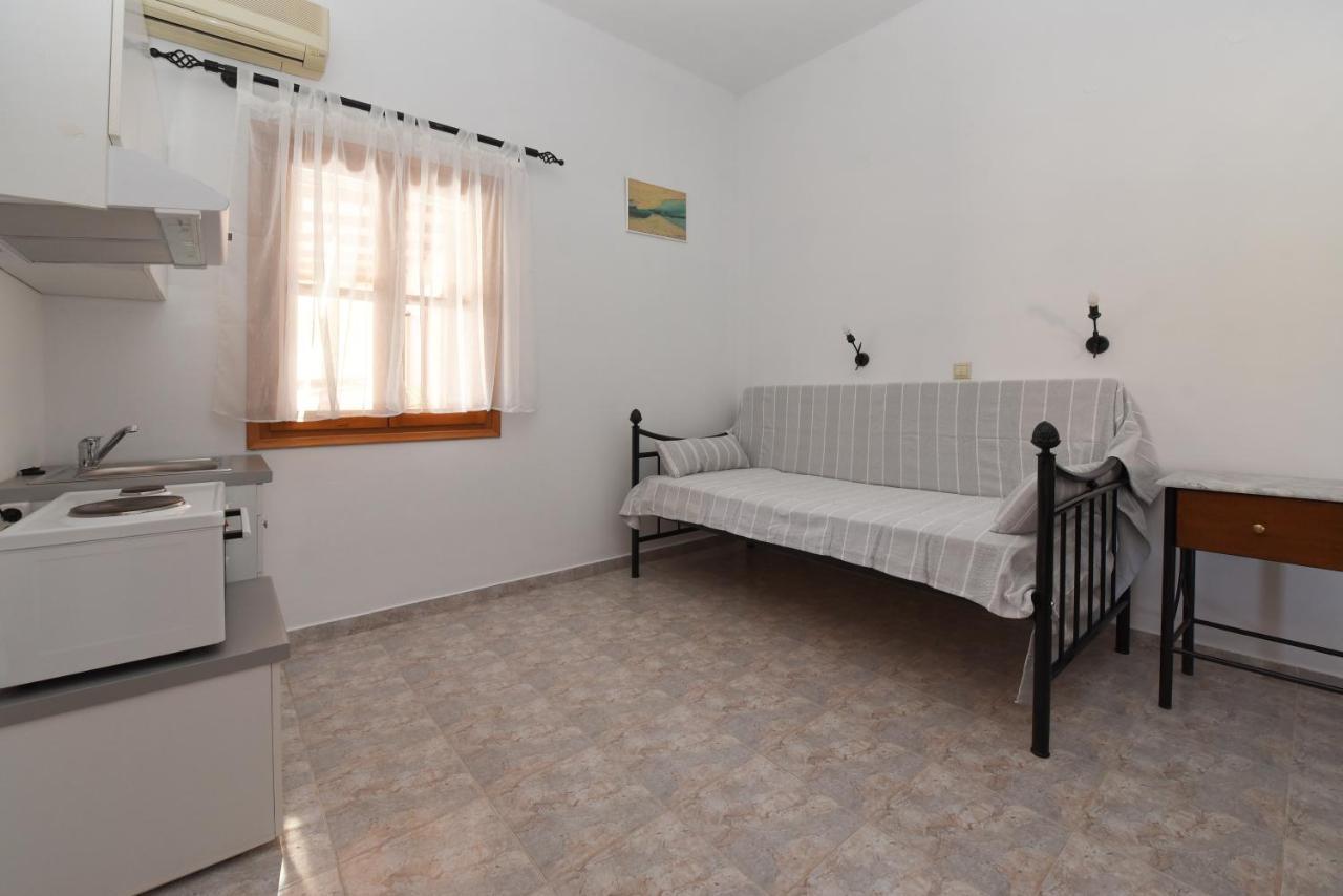 Ferienwohnung Klotho Posidhonía Exterior foto