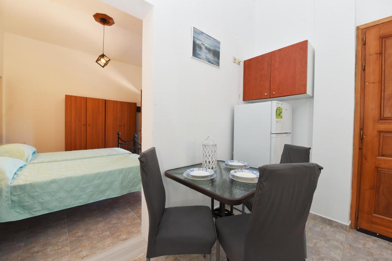 Ferienwohnung Klotho Posidhonía Exterior foto